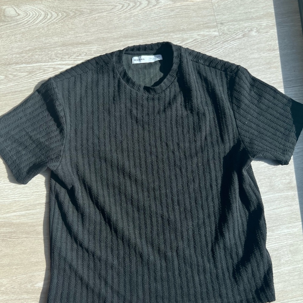 Bershka Knit T-Shirt, Size S